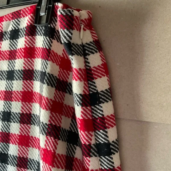 Talbots Red, Black & Cream Plaid Pencil Skirt - Picture 2 of 8